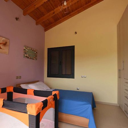 Panelma Villa Tranquil Coastal Retreat In Zacharo Tholon Dış mekan fotoğraf
