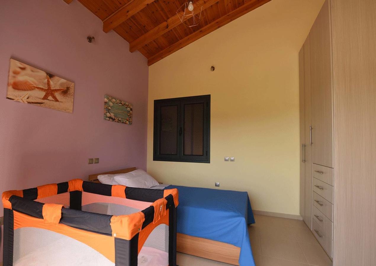 Panelma Villa Tranquil Coastal Retreat In Zacharo Tholon Dış mekan fotoğraf