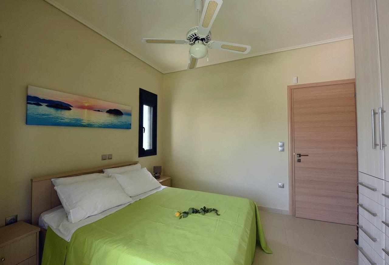 Panelma Villa Tranquil Coastal Retreat In Zacharo Tholon Dış mekan fotoğraf