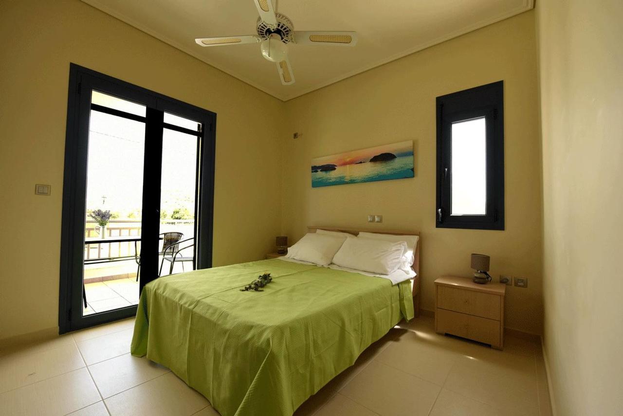 Panelma Villa Tranquil Coastal Retreat In Zacharo Tholon Dış mekan fotoğraf